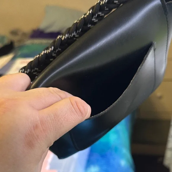 Claudia Casanova  Black Crossbody Bag - Picture 13 of 14